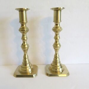 Vintage‎ Venus Brass Candlestick Holders Pair Made in Japan Elegant Decor